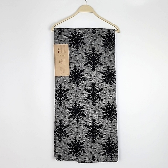 Antonio Salgado  Throw Blanket Grey Black Knit Cotton Blend 50" X 63" Snowflakes - Picture 2 of 12